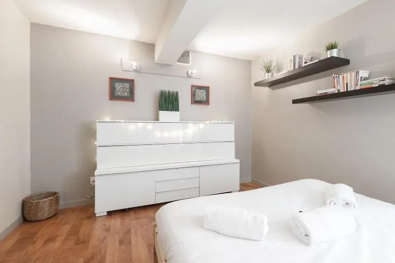 Guestready - Superbe Maison De Ville Duplex Lyon 0*,  Frankrijk